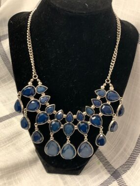 NWOT Silver-Tone Blue Teardrop Statement Necklace - Women Jewelry